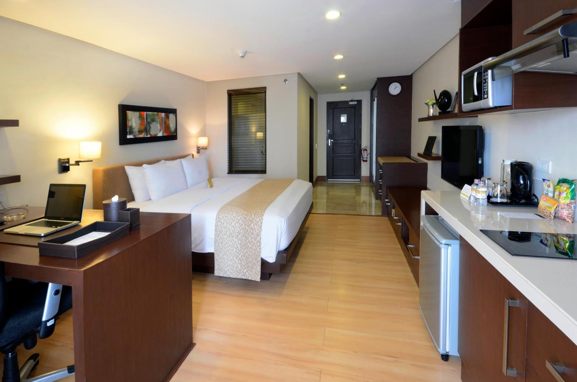 Parque Espana Residence Hotel Muntinlupa City Екстериор снимка